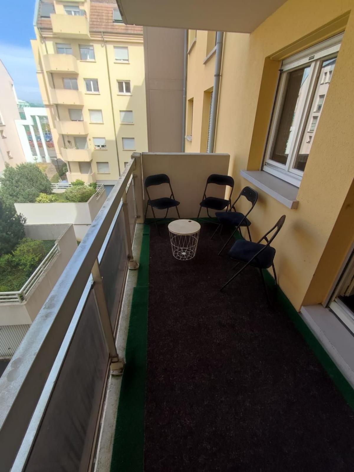 Douillet-Kanamappart-Euroairport Apartment Saint-Louis  Exterior photo