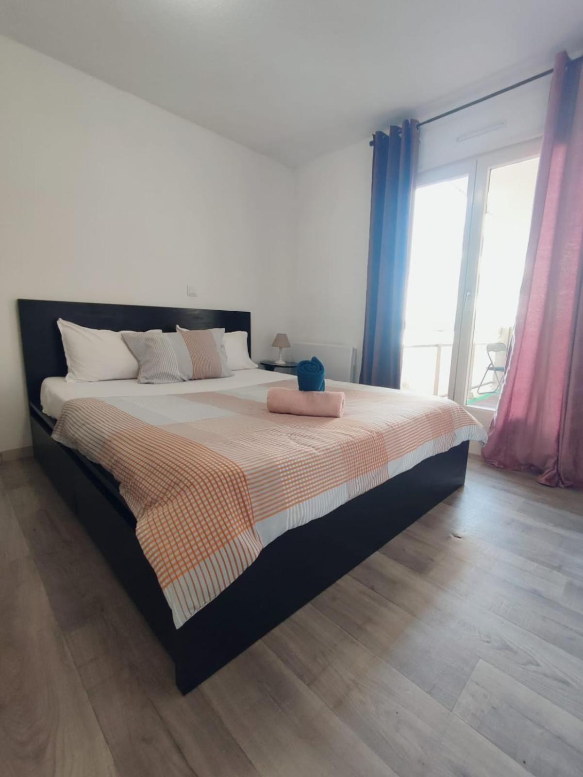 Douillet-Kanamappart-Euroairport Apartment Saint-Louis  Exterior photo