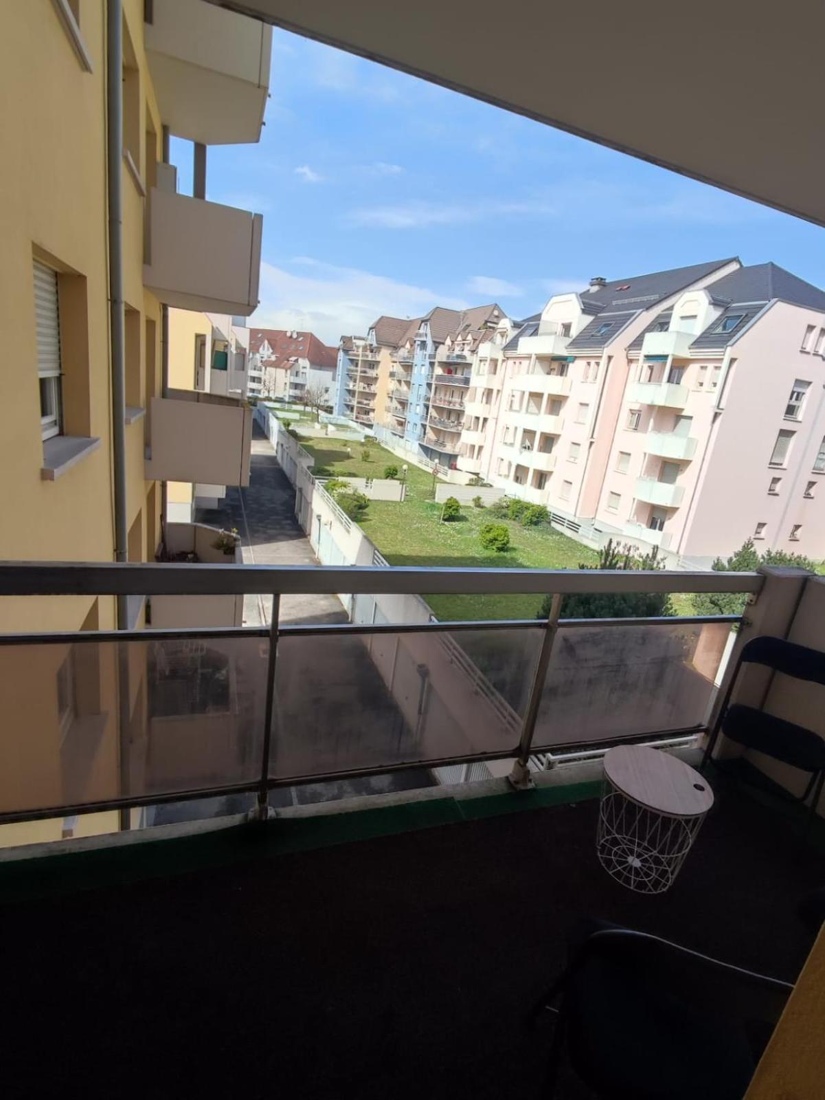 Douillet-Kanamappart-Euroairport Apartment Saint-Louis  Exterior photo