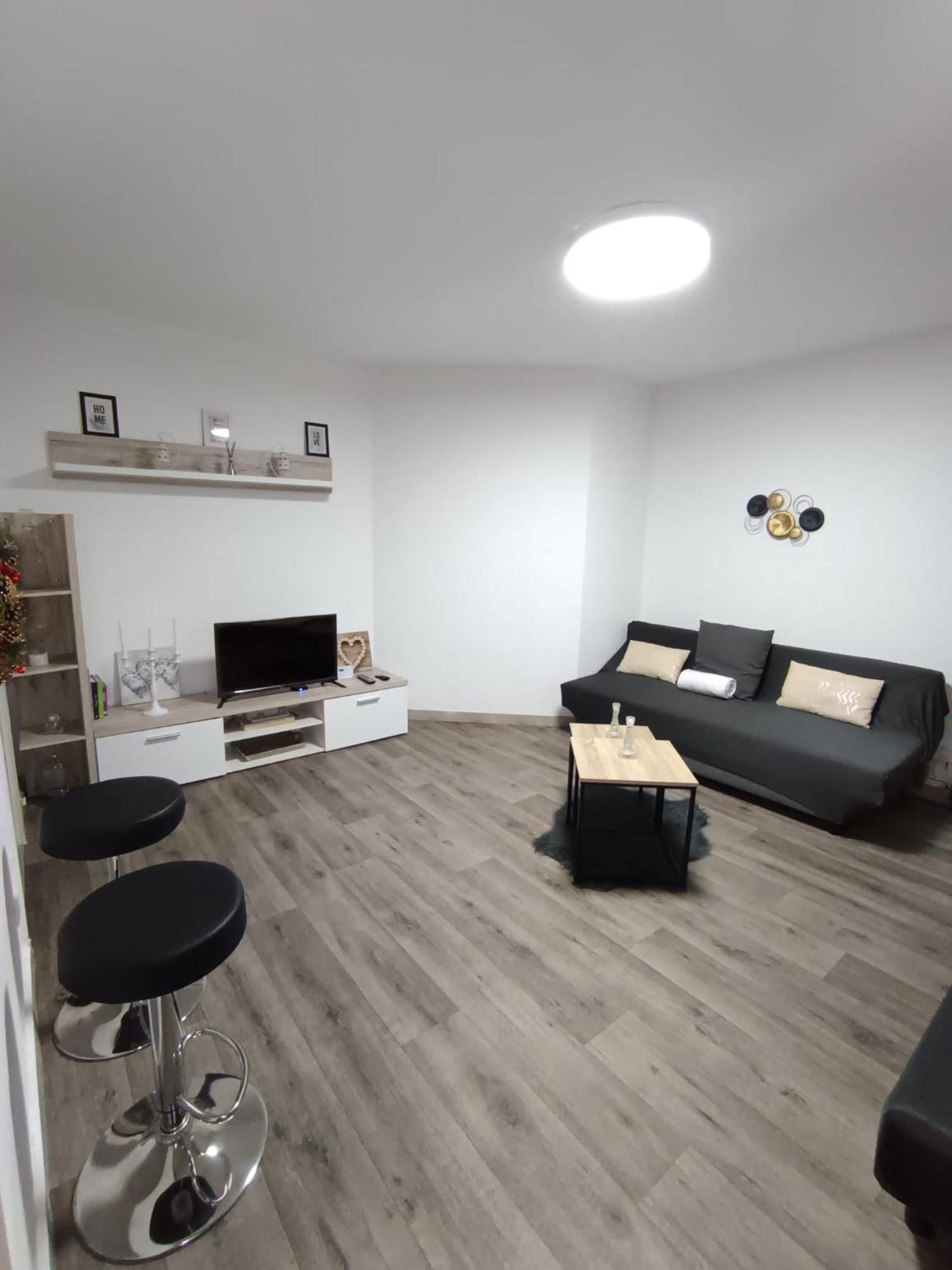 Douillet-Kanamappart-Euroairport Apartment Saint-Louis  Exterior photo