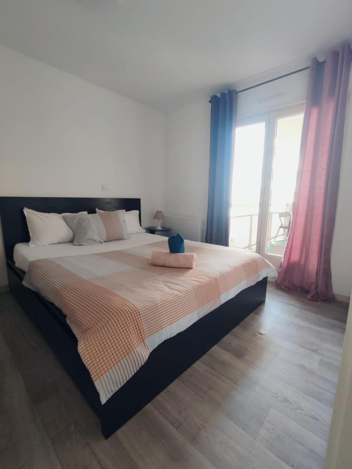 Douillet-Kanamappart-Euroairport Apartment Saint-Louis  Exterior photo