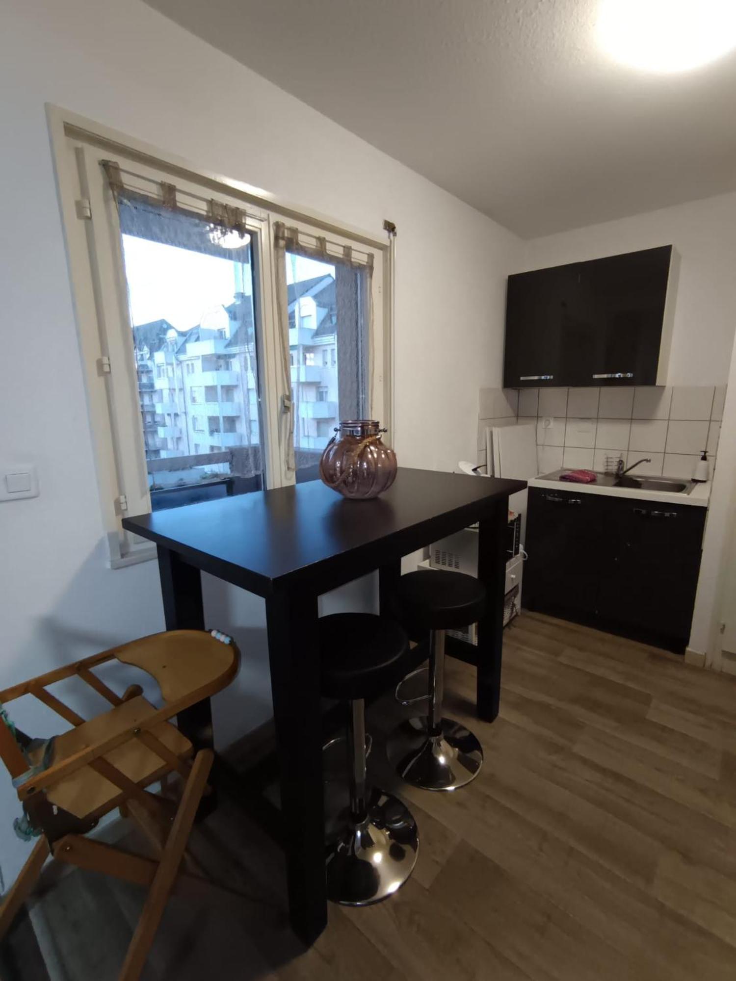 Douillet-Kanamappart-Euroairport Apartment Saint-Louis  Exterior photo