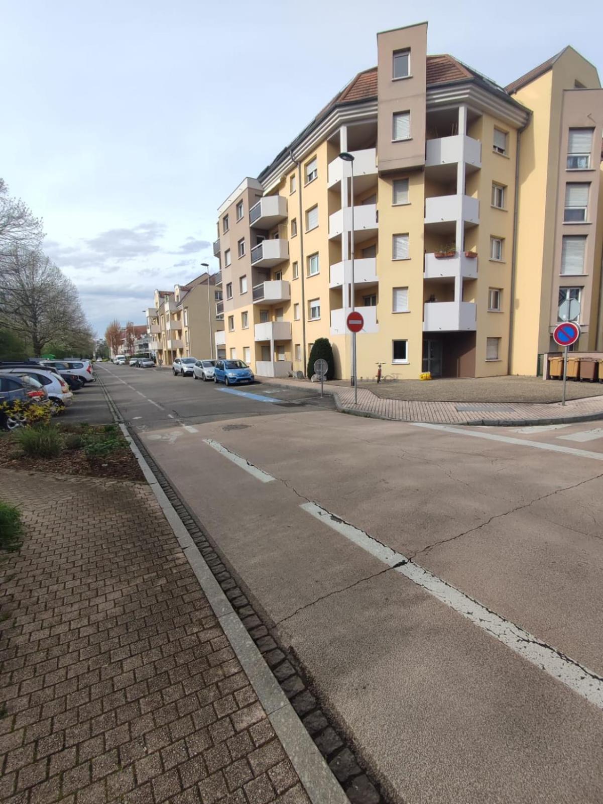 Douillet-Kanamappart-Euroairport Apartment Saint-Louis  Exterior photo